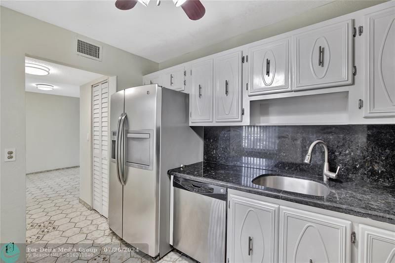 4050 NW 42nd Avenue, Unit 312, Lauderdale Lakes, FL 33319 Photo