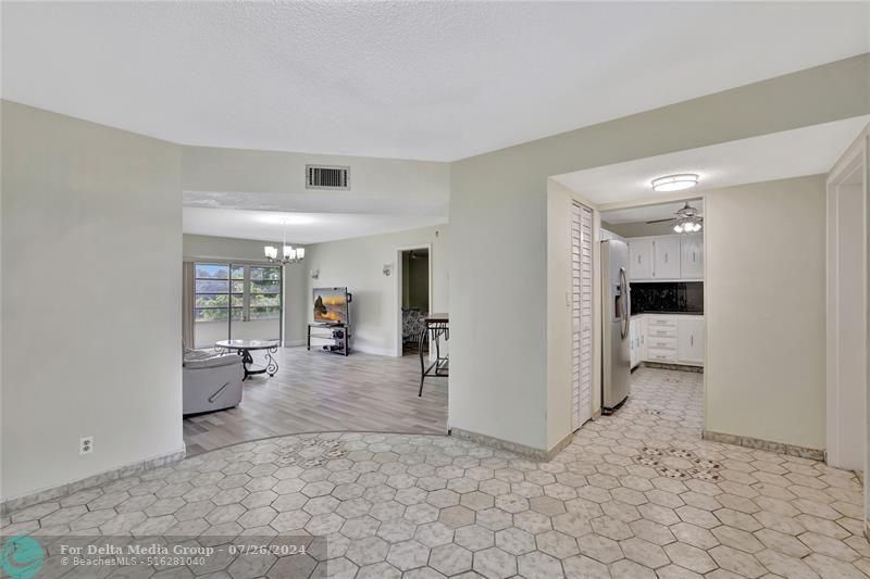4050 NW 42nd Avenue, Unit 312, Lauderdale Lakes, FL 33319 Photo