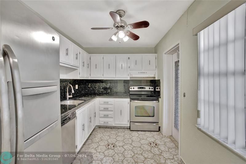 4050 NW 42nd Avenue, Unit 312, Lauderdale Lakes, FL 33319 Photo