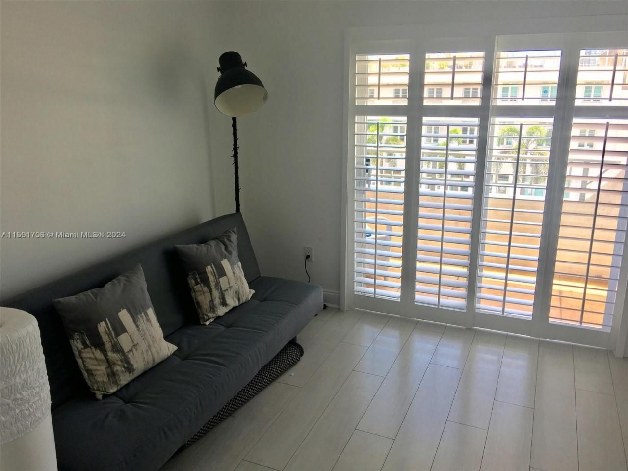 1610 Lenox Ave, Unit 416, Miami Beach, FL 33139 Photo