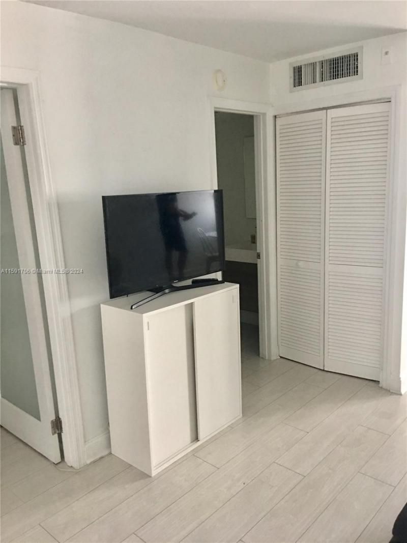 1610 Lenox Ave, Unit 416, Miami Beach, FL 33139 Photo