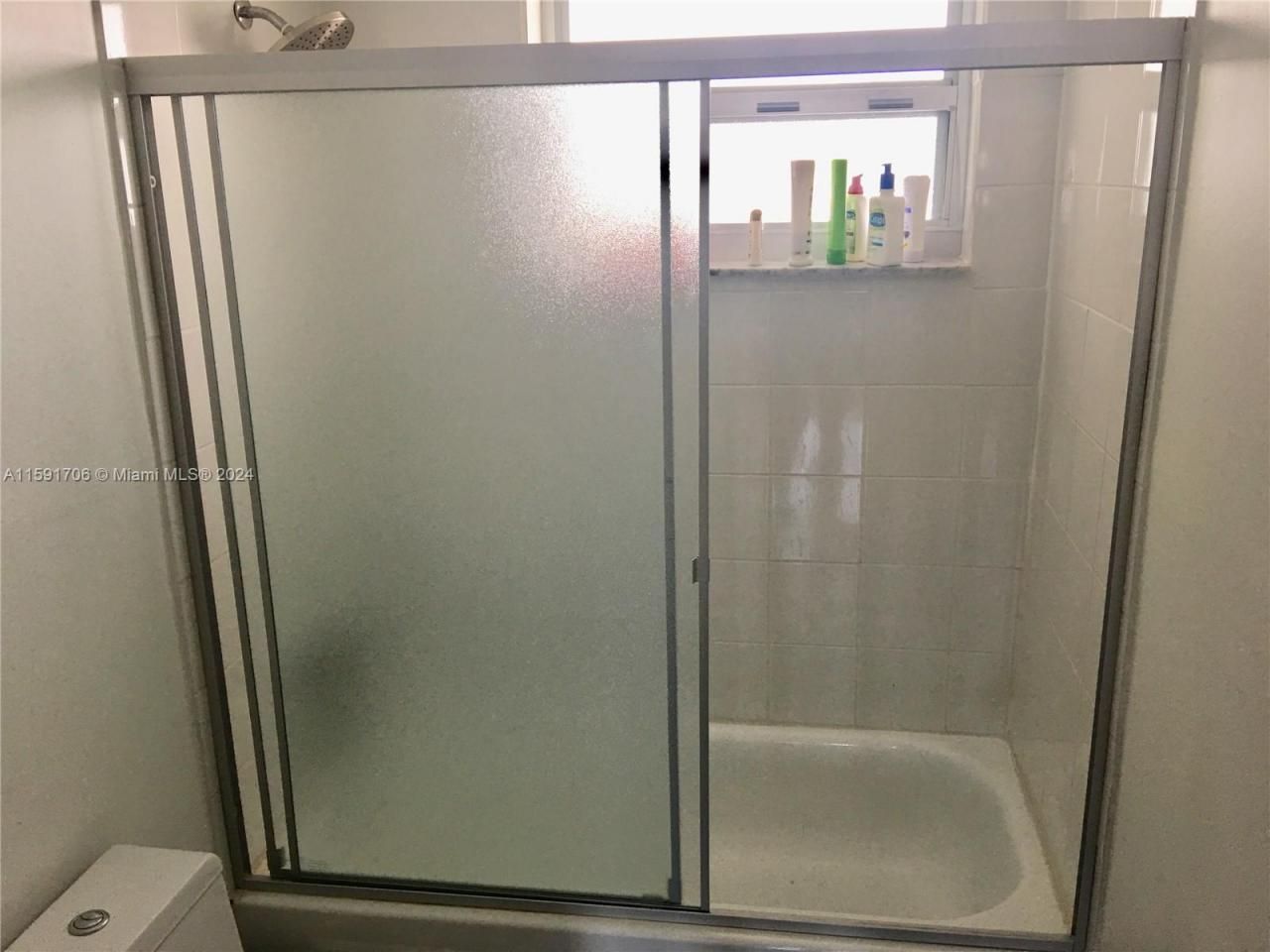 1610 Lenox Ave, Unit 416, Miami Beach, FL 33139 Photo