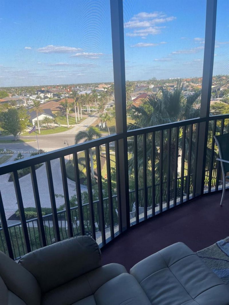 5793 Cape Harbour Dr, Unit 613, Cape Coral, FL 33914 Photo