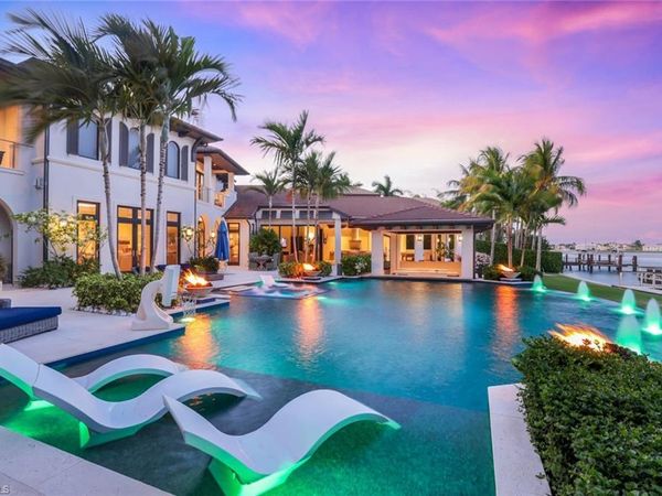 970 Aqua CIR, NAPLES, Fl 34102