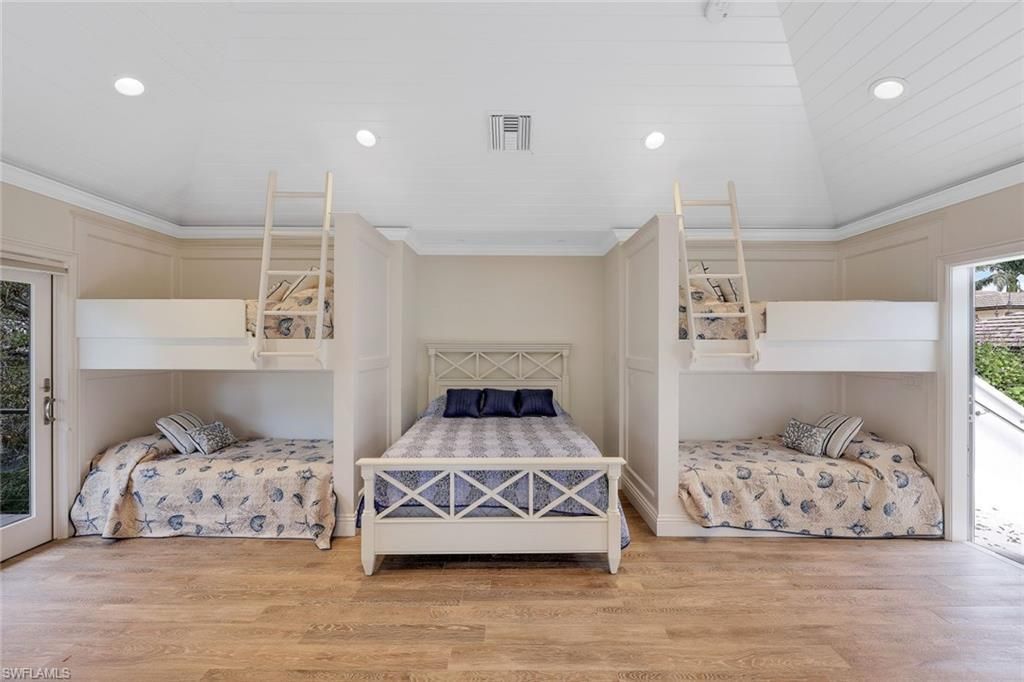 970 Aqua Cir, Naples, Fl 34102 Photo