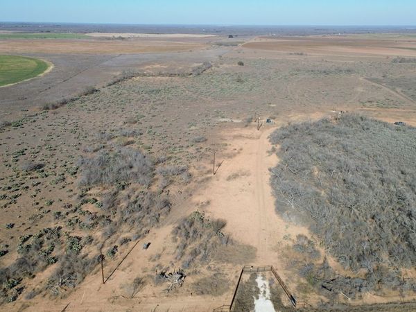 2009 County Road 3000, Pearsall, TX 78061