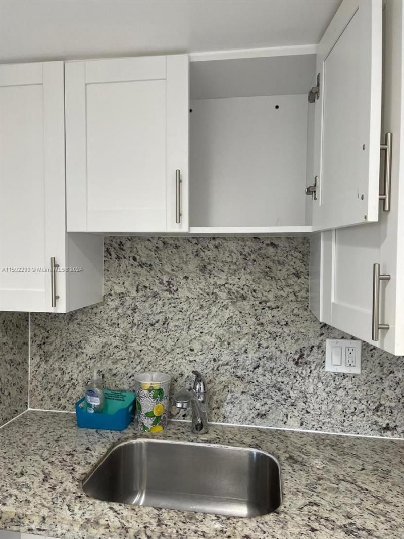 3180 S Ocean Dr, Unit 1405, Hallandale Beach, FL 33009 Photo