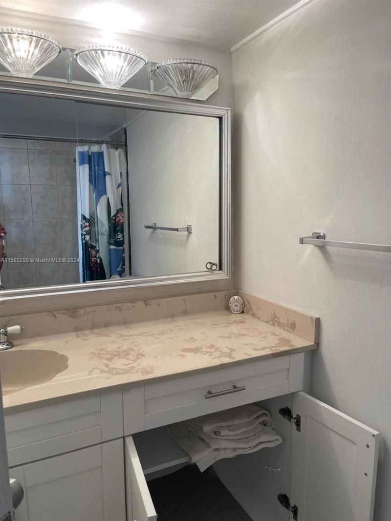 3180 S Ocean Dr, Unit 1405, Hallandale Beach, FL 33009 Photo