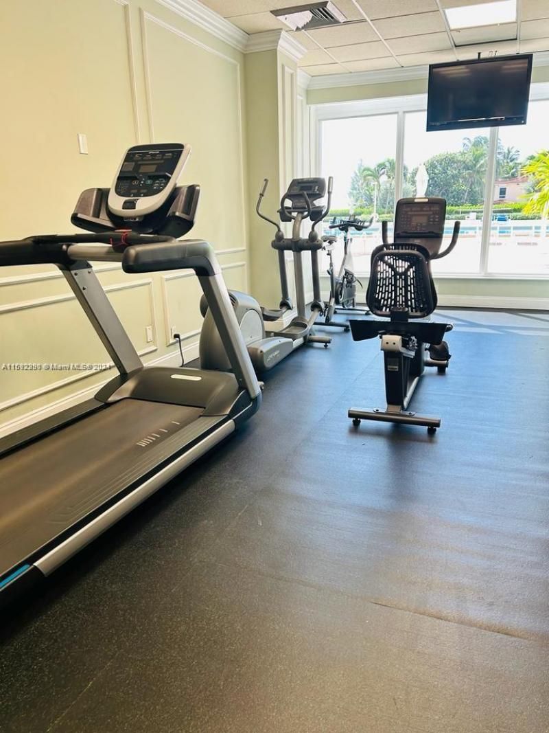 3180 S Ocean Dr, Unit 1405, Hallandale Beach, FL 33009 Photo