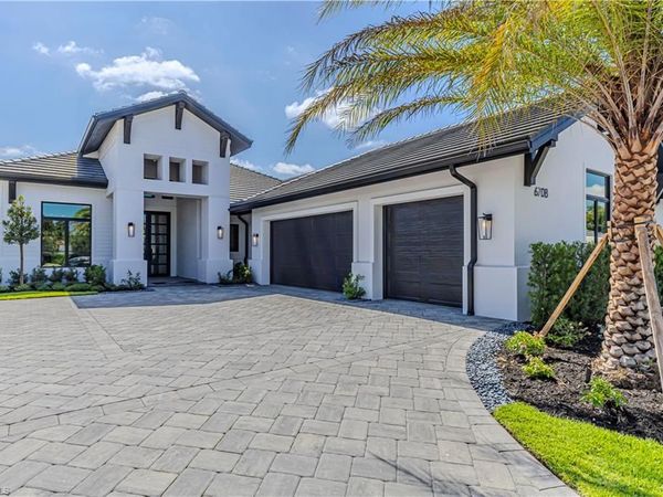 6708 Newport RD, NAPLES, FL 34109
