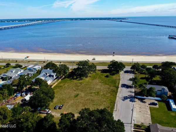 400 N Beach Boulevard, Bay Saint Louis, MS 39520