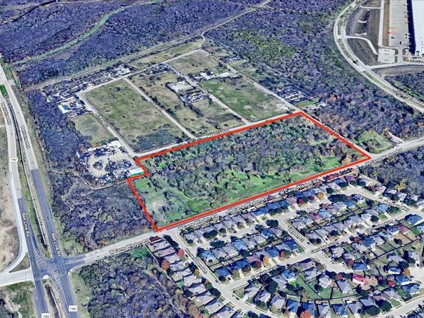 8421 W Camp Wisdom Road, Dallas, TX 75236