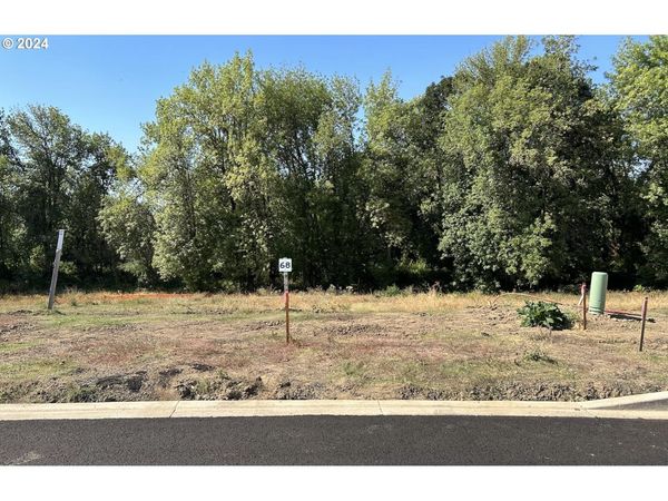1599 NW Pinehurst DR, Unit 68, McMinnville, OR 97128