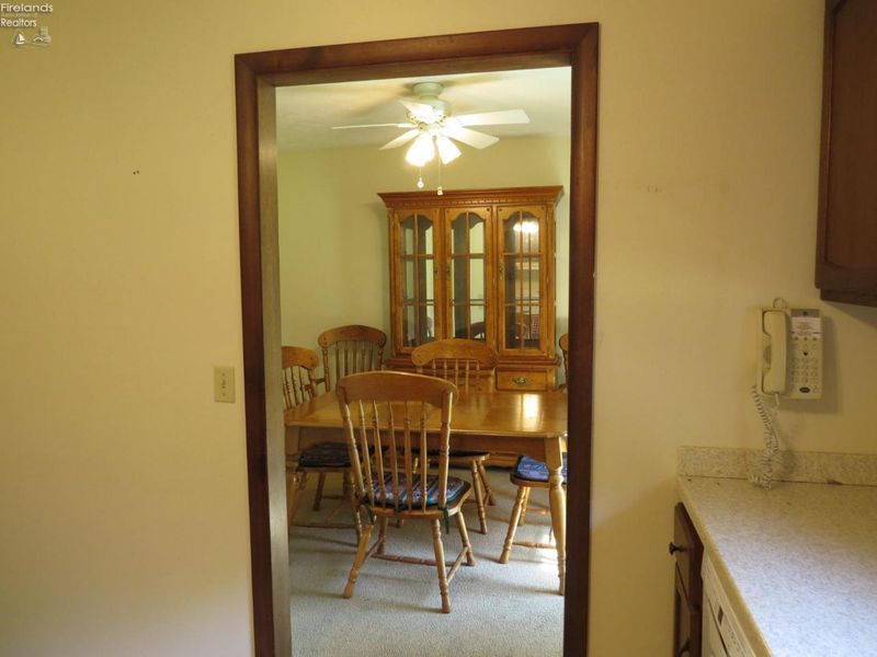 671 S S. Lake St., Amherst, OH 44001 Photo 15