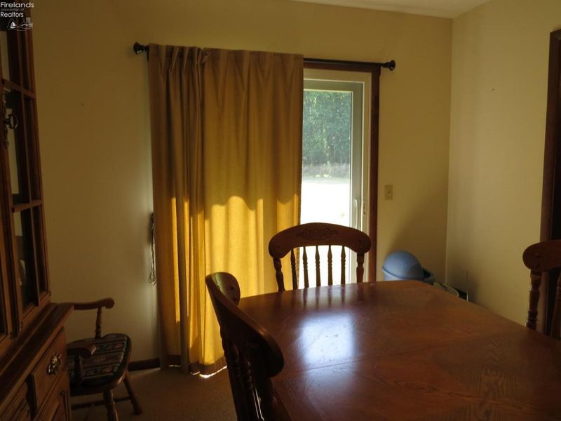 671 S S. Lake St., Amherst, OH 44001 Photo 17