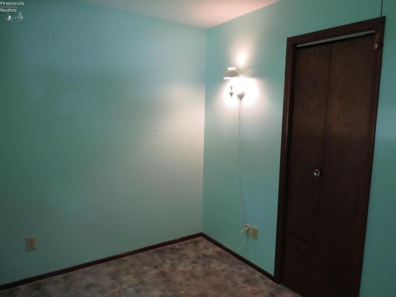 671 S S. Lake St., Amherst, OH 44001 Photo 24