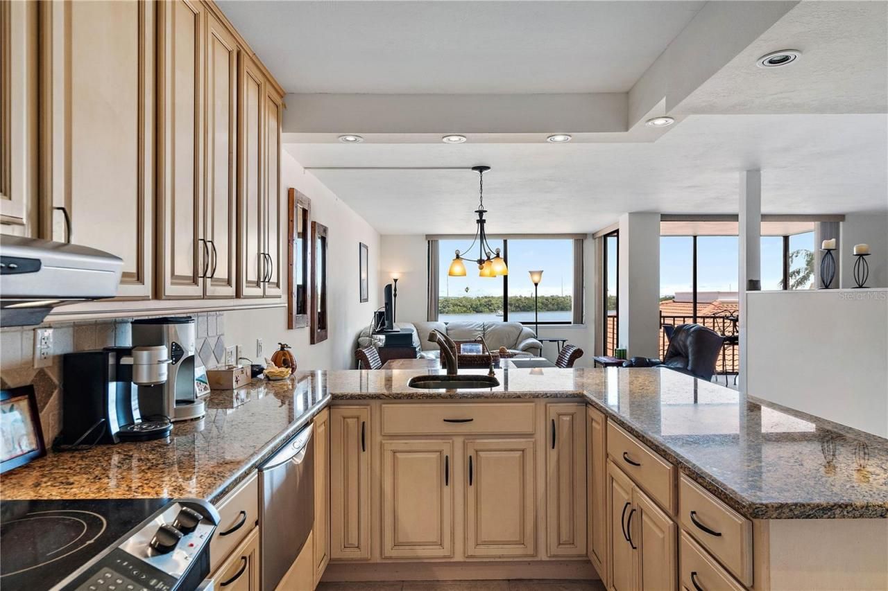 6357 Bahia Del Mar Boulevard, Unit 307, Saint Petersburg, FL 33715 Photo