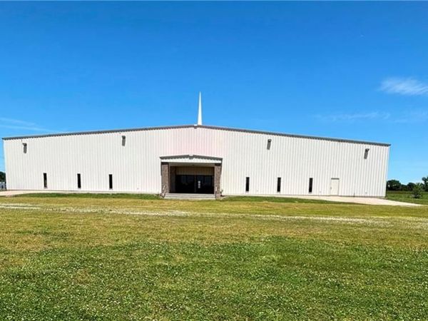 1390 W 35th Parkway, Chanute, KS 66720