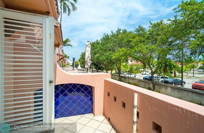 2005 Oceanwalk Terrace, Unit 300, Pompano Beach, FL 33062 Photo