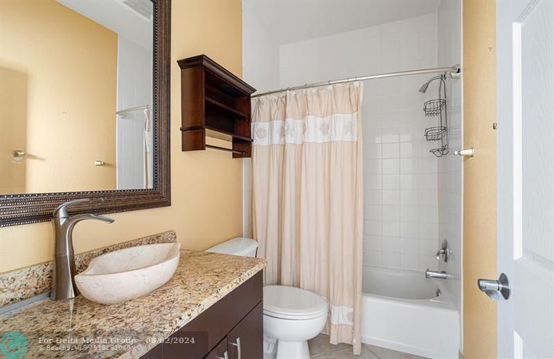 2005 Oceanwalk Terrace, Unit 300, Pompano Beach, FL 33062 Photo