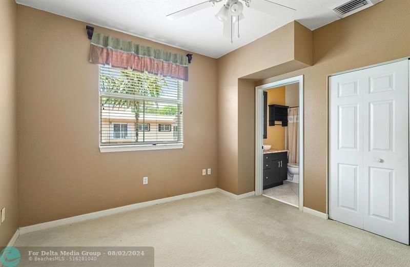 2005 Oceanwalk Terrace, Unit 300, Pompano Beach, FL 33062 Photo