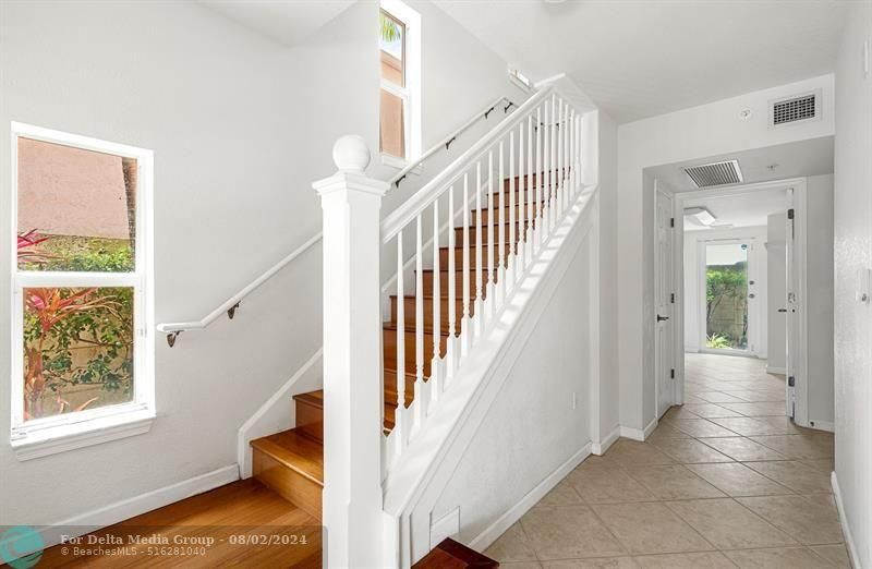 2005 Oceanwalk Terrace, Unit 300, Pompano Beach, FL 33062 Photo