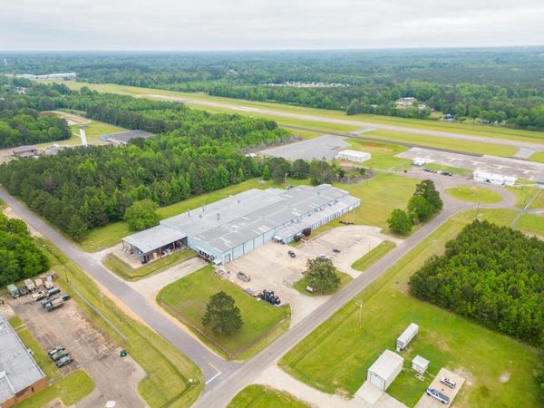 221 Fabritek Dr, Columbus, MS 39702