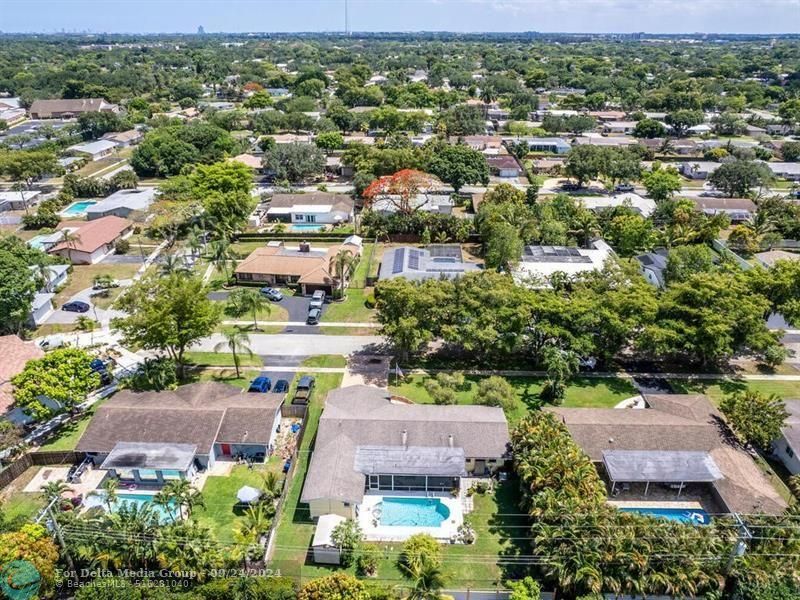 7121 NW 11th Court, Plantation, FL 33313 Photo