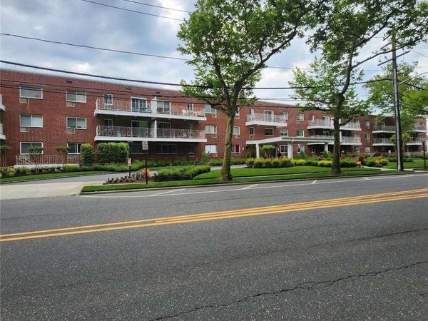 320 E Shore Road, Unit 11b, Great Neck, NY 11023