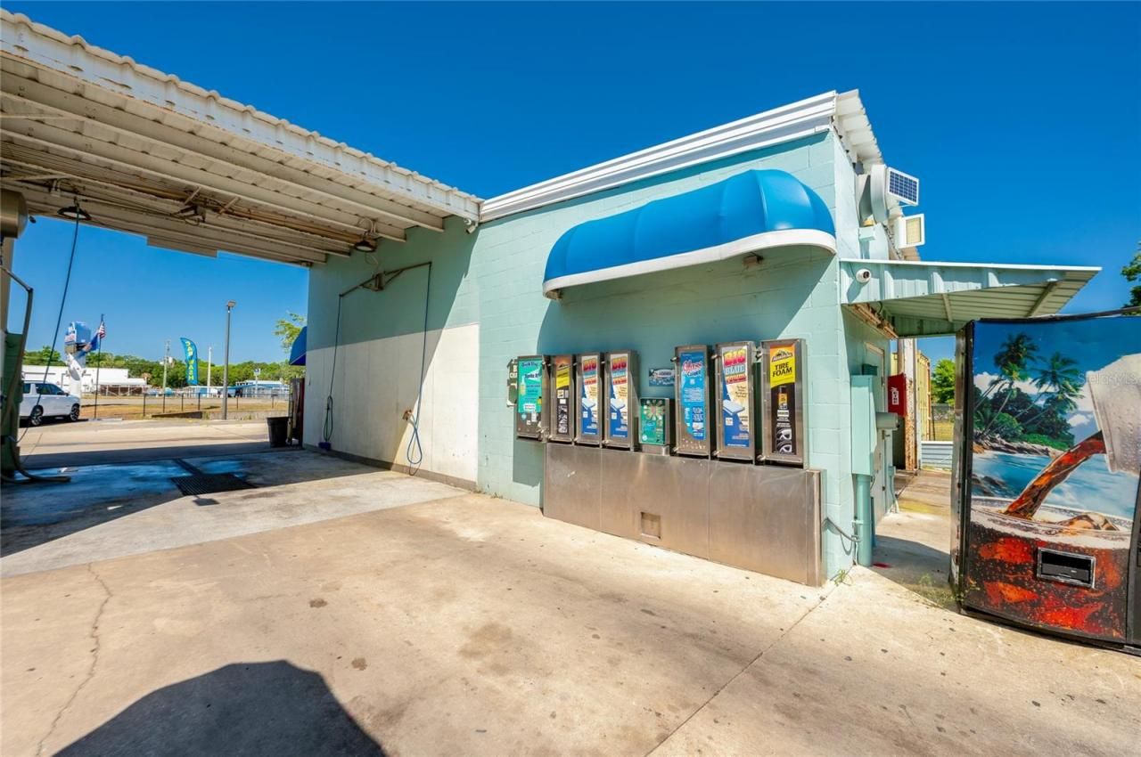 1451 N Nova Road, Daytona Beach, FL 32117 Photo