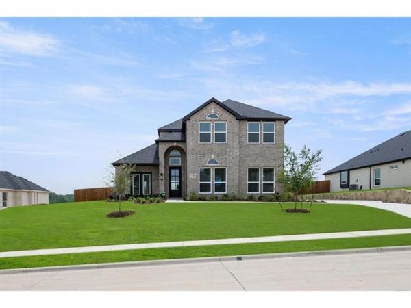 1128 Willow Lake Drive, DeSoto, TX 75115