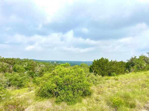 509 Greystone RD, Dripping Springs, TX 78620