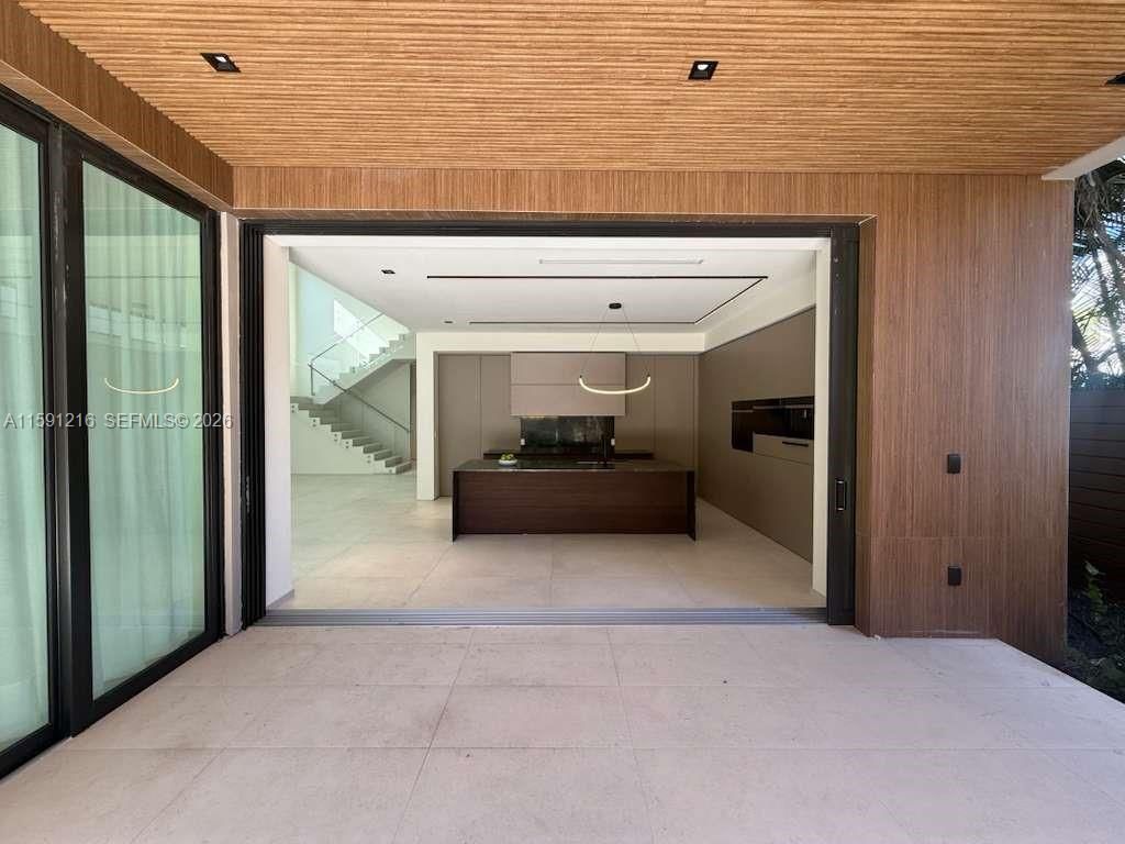 135 SW 29th Rd, Miami, FL 33129 Photo