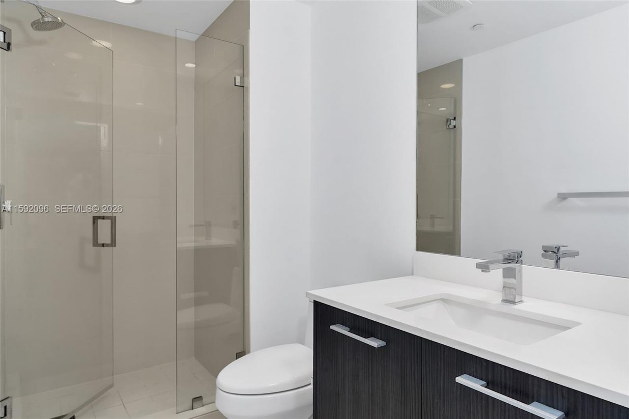 45 SW 9th St, Unit 3502, Miami, FL 33130 Photo