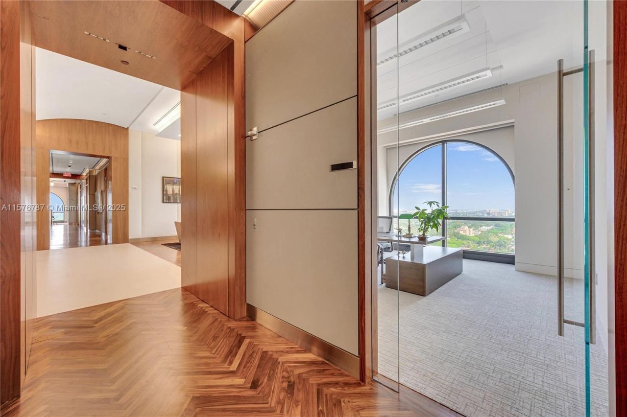 2020 Ponce De Leon Blvd, Unit PH-A1, Coral Gables, FL 33134 Photo