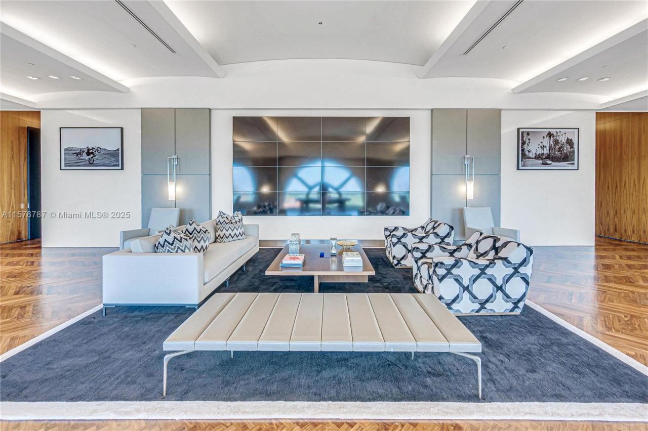 2020 Ponce De Leon Blvd, Unit PH-A1, Coral Gables, FL 33134 Photo