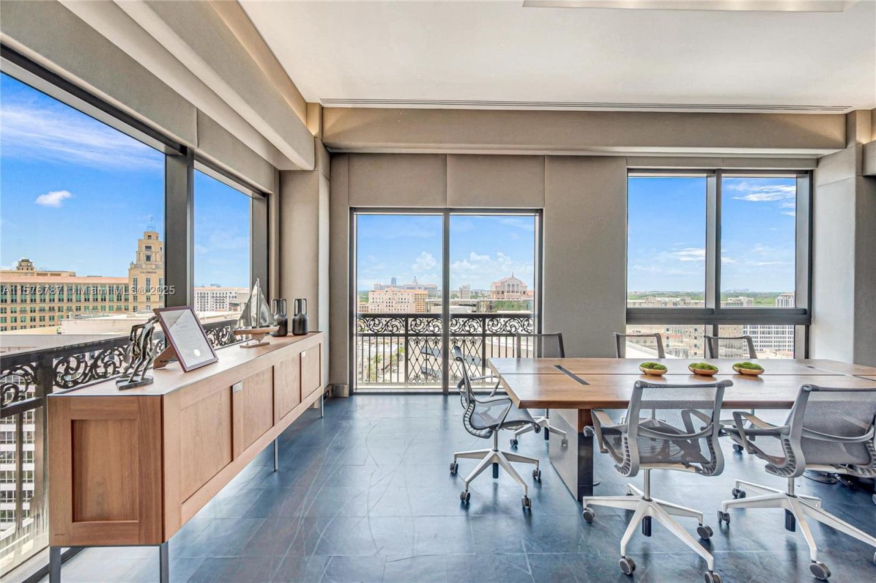 2020 Ponce De Leon Blvd, Unit PH-A1, Coral Gables, FL 33134 Photo