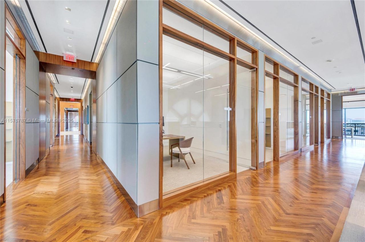 2020 Ponce De Leon Blvd, Unit PH-A1, Coral Gables, FL 33134 Photo