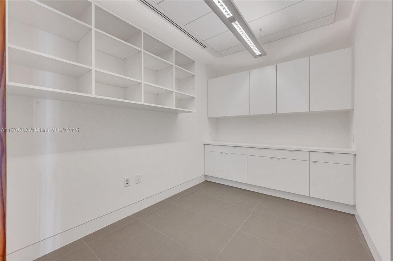 2020 Ponce De Leon Blvd, Unit PH-A1, Coral Gables, FL 33134 Photo