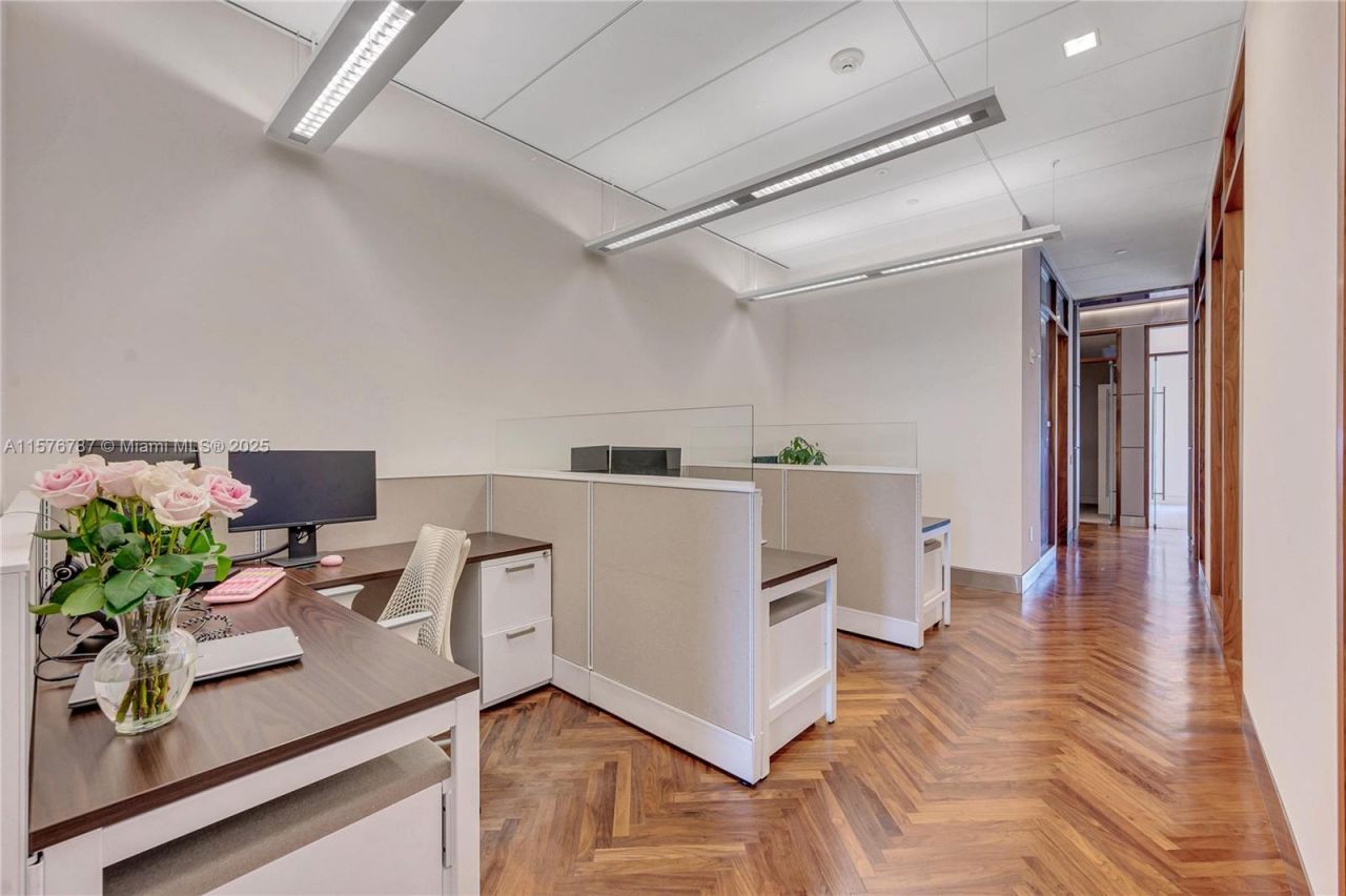 2020 Ponce De Leon Blvd, Unit PH-A1, Coral Gables, FL 33134 Photo