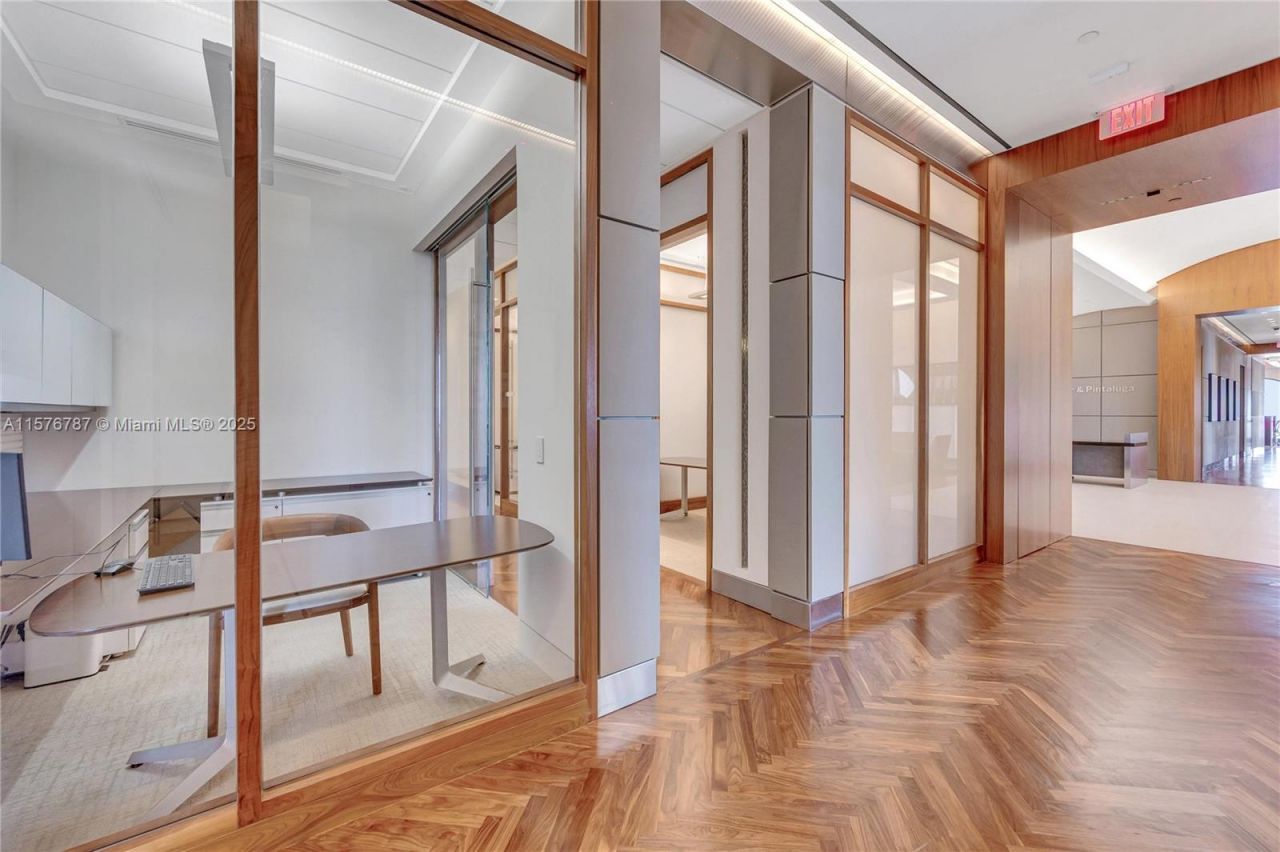 2020 Ponce De Leon Blvd, Unit PH-A1, Coral Gables, FL 33134 Photo