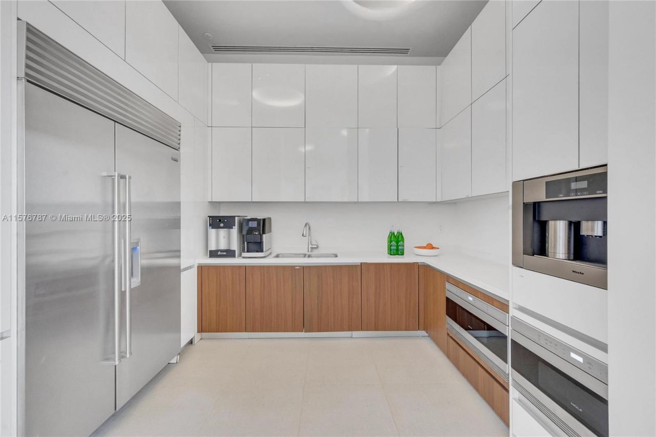 2020 Ponce De Leon Blvd, Unit PH-A1, Coral Gables, FL 33134 Photo