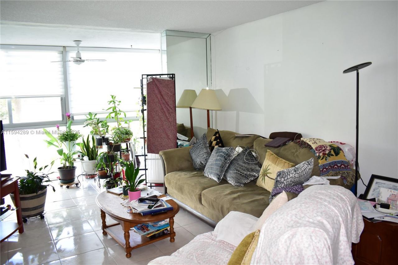 3051 E Sunrise Lakes Dr, Unit 211, Sunrise, FL 33322 Photo