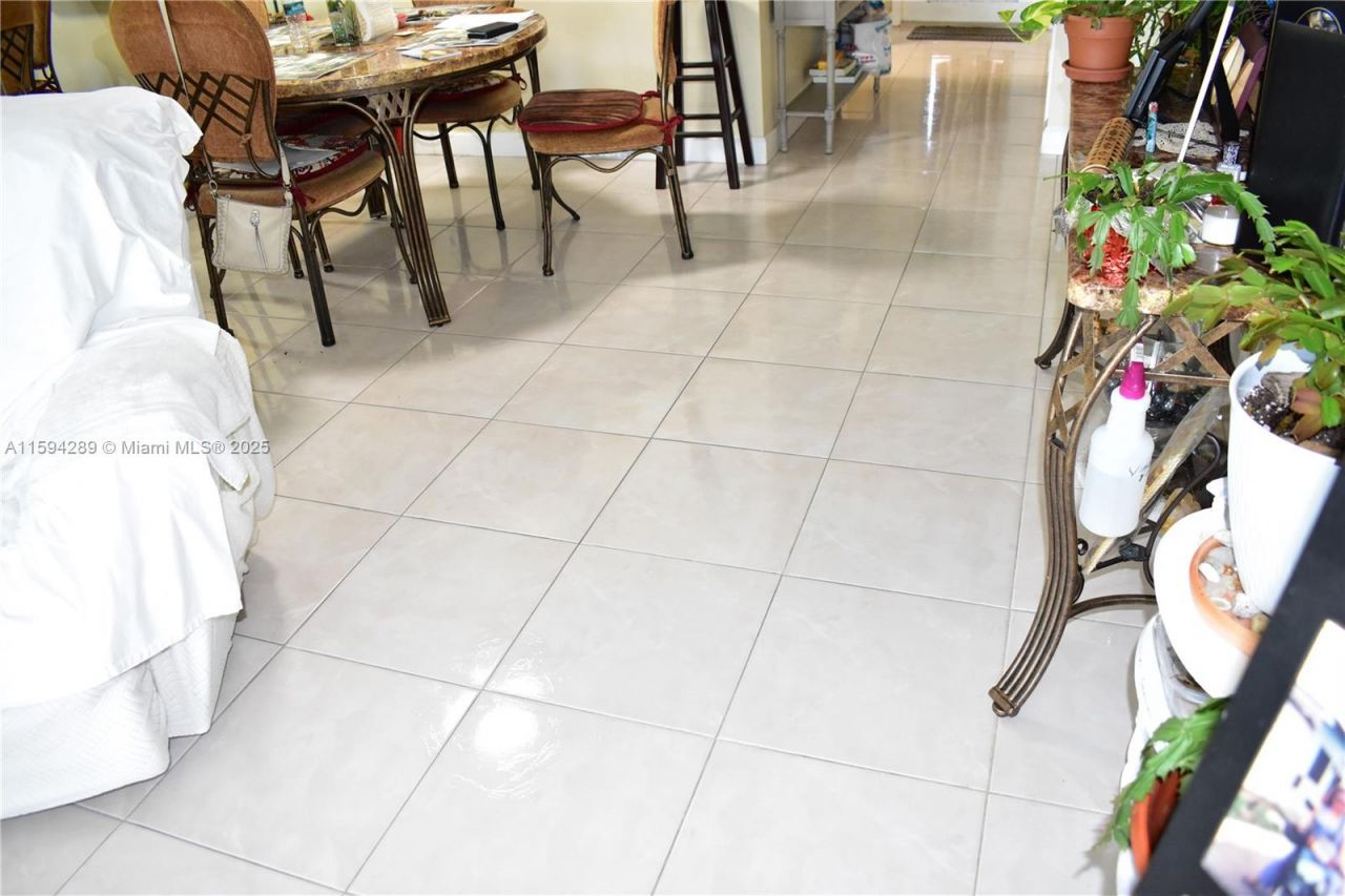 3051 E Sunrise Lakes Dr, Unit 211, Sunrise, FL 33322 Photo