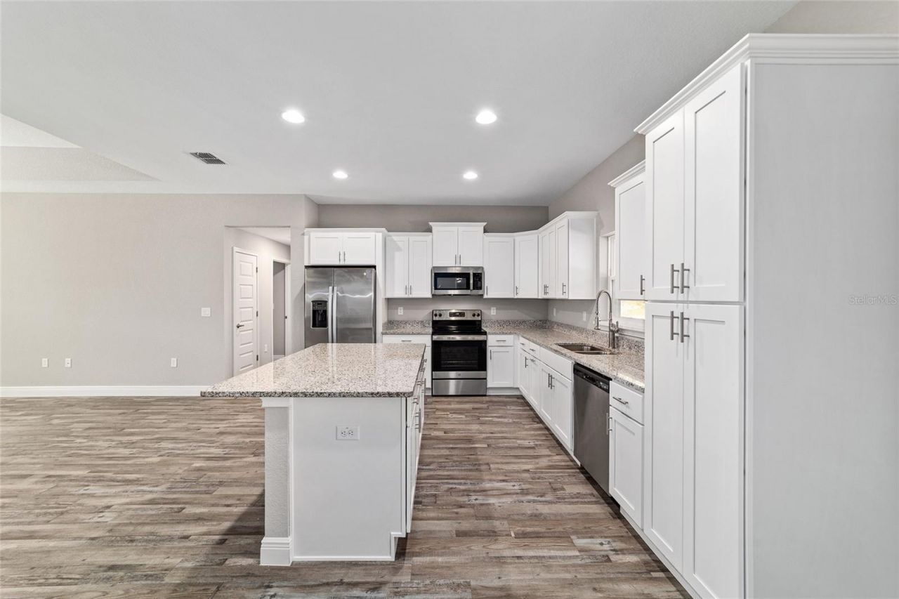 13359 SW 80th Street, Dunnellon, FL 34432 Photo