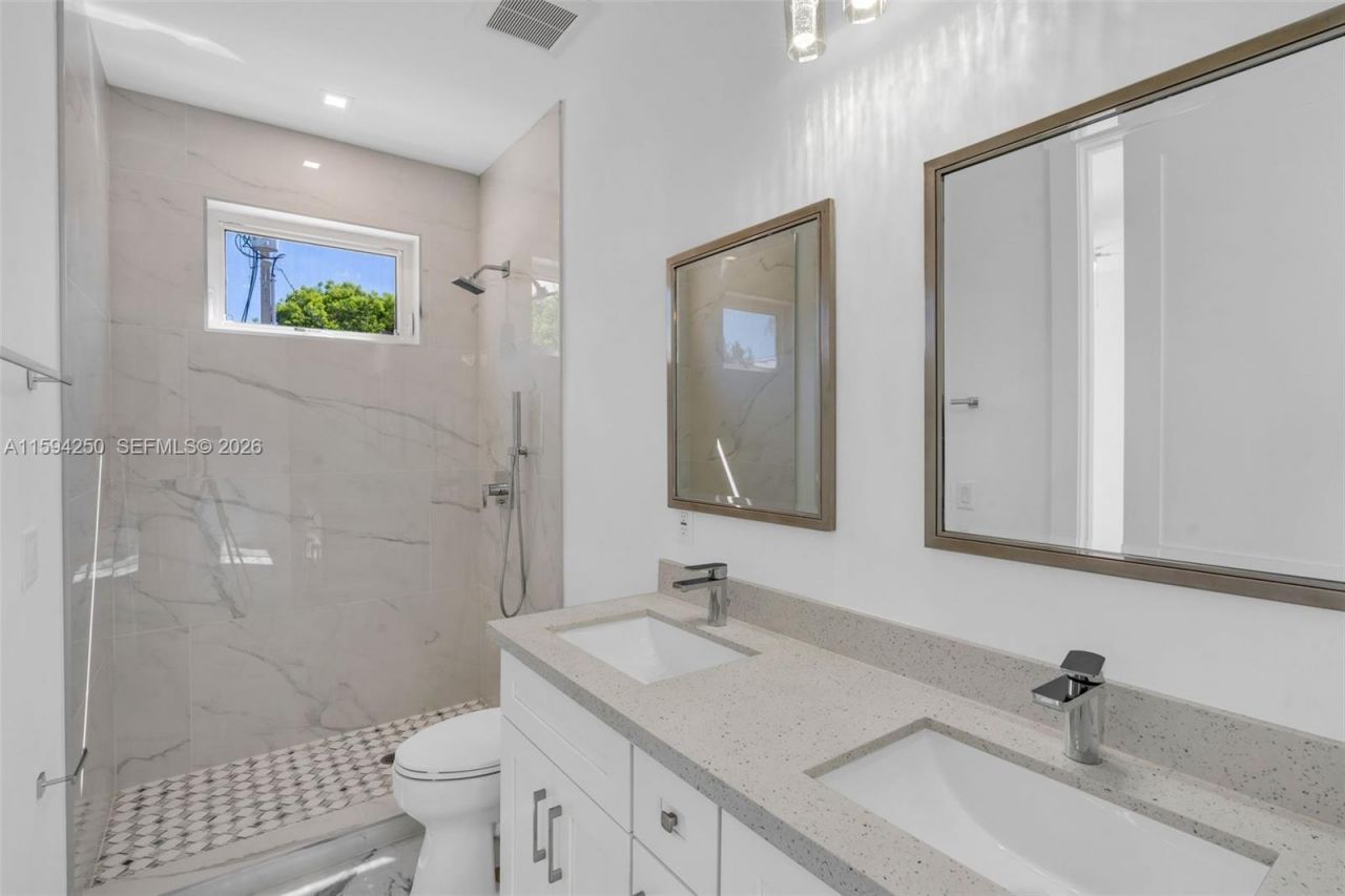 84 Coral Way, Key Largo, FL 33037 Photo