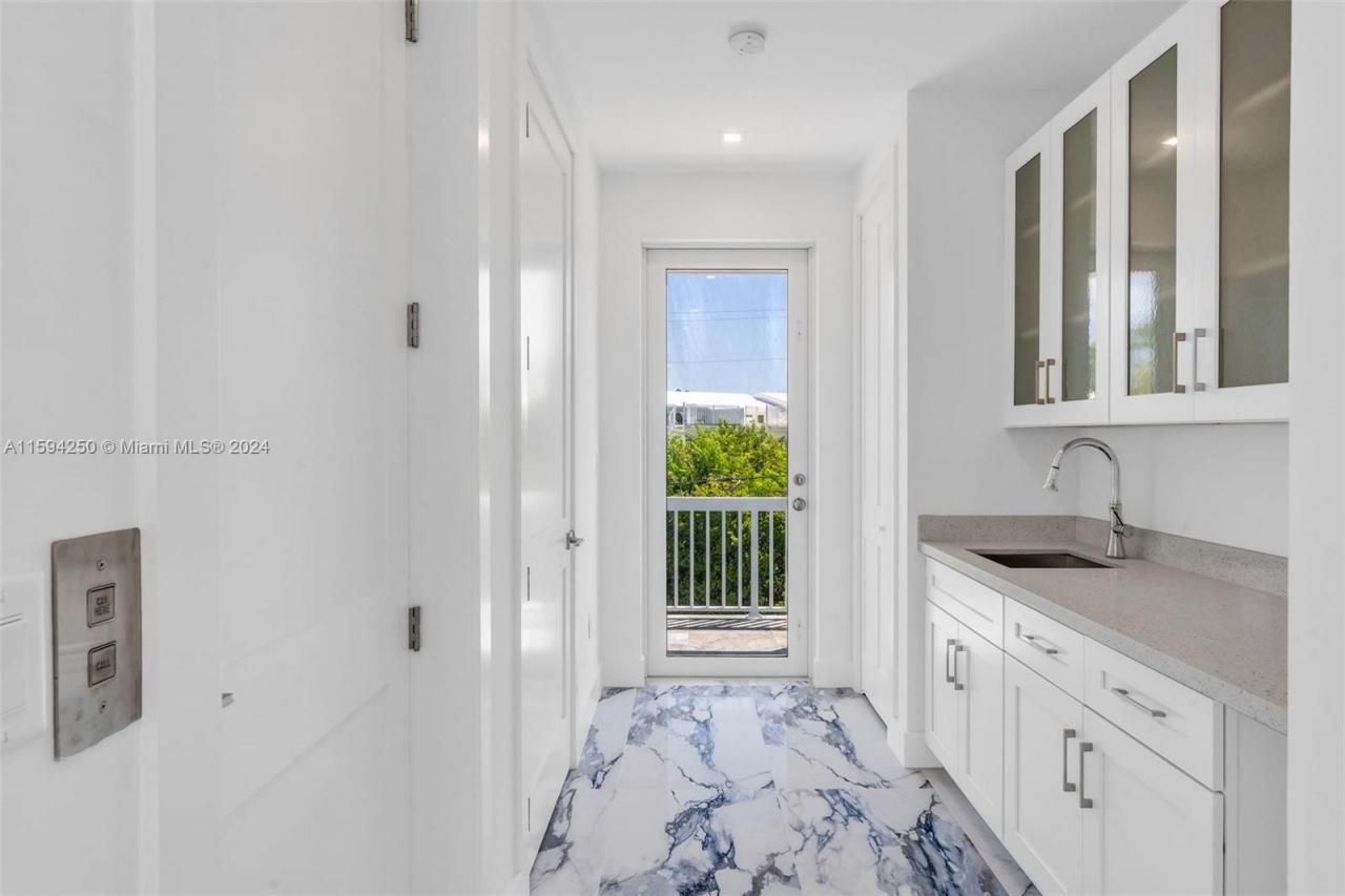 84 Coral Way, Key Largo, FL 33037 Photo