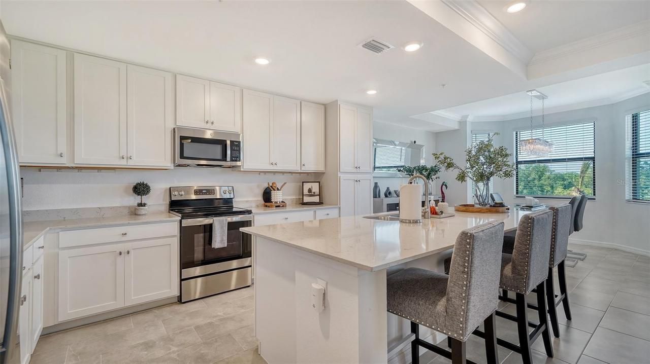 18028 Gawthrop Drive, Unit 306, Bradenton, FL 34211 Photo