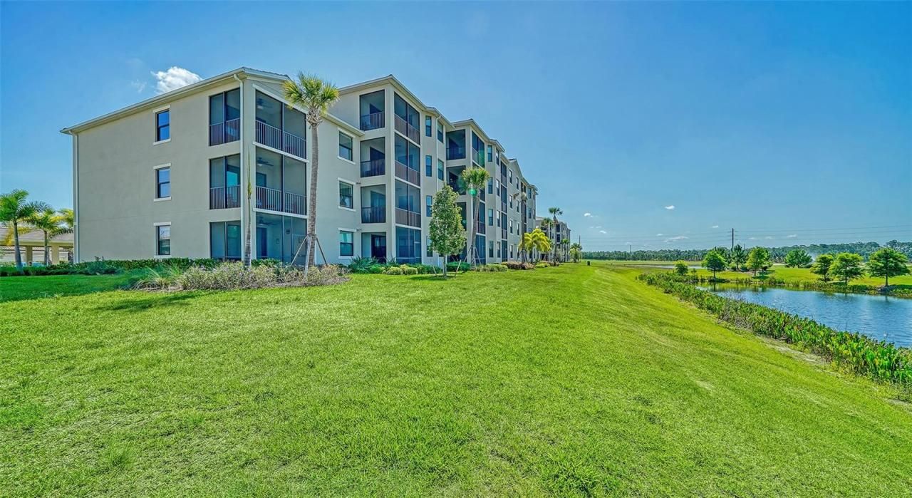 18028 Gawthrop Drive, Unit 306, Bradenton, FL 34211 Photo