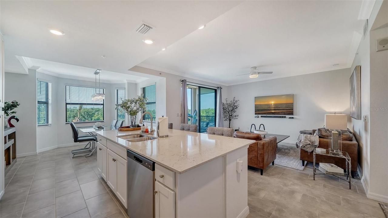 18028 Gawthrop Drive, Unit 306, Bradenton, FL 34211 Photo